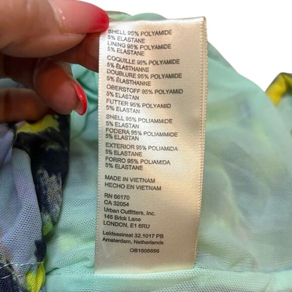 Free People Butterfly Print Tie Shoulder Ruched Tank Top Small NWT - Picture 9 of 9